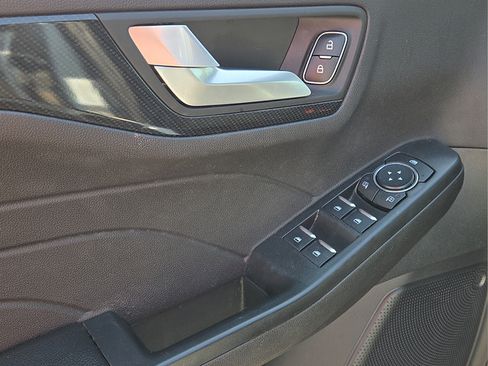 Used 2025 Ford Escape ST-Line FWD image 22