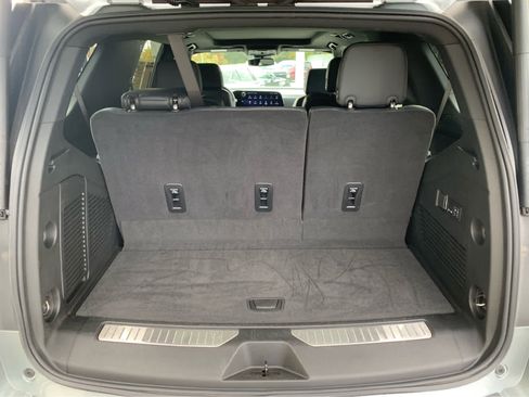 Used 2025 Chevrolet Tahoe RST image 6