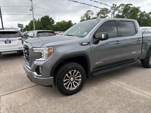 Used 2022 GMC Sierra 1500 AT4 w/ AT4 Premium Package AWD/4WD image 3