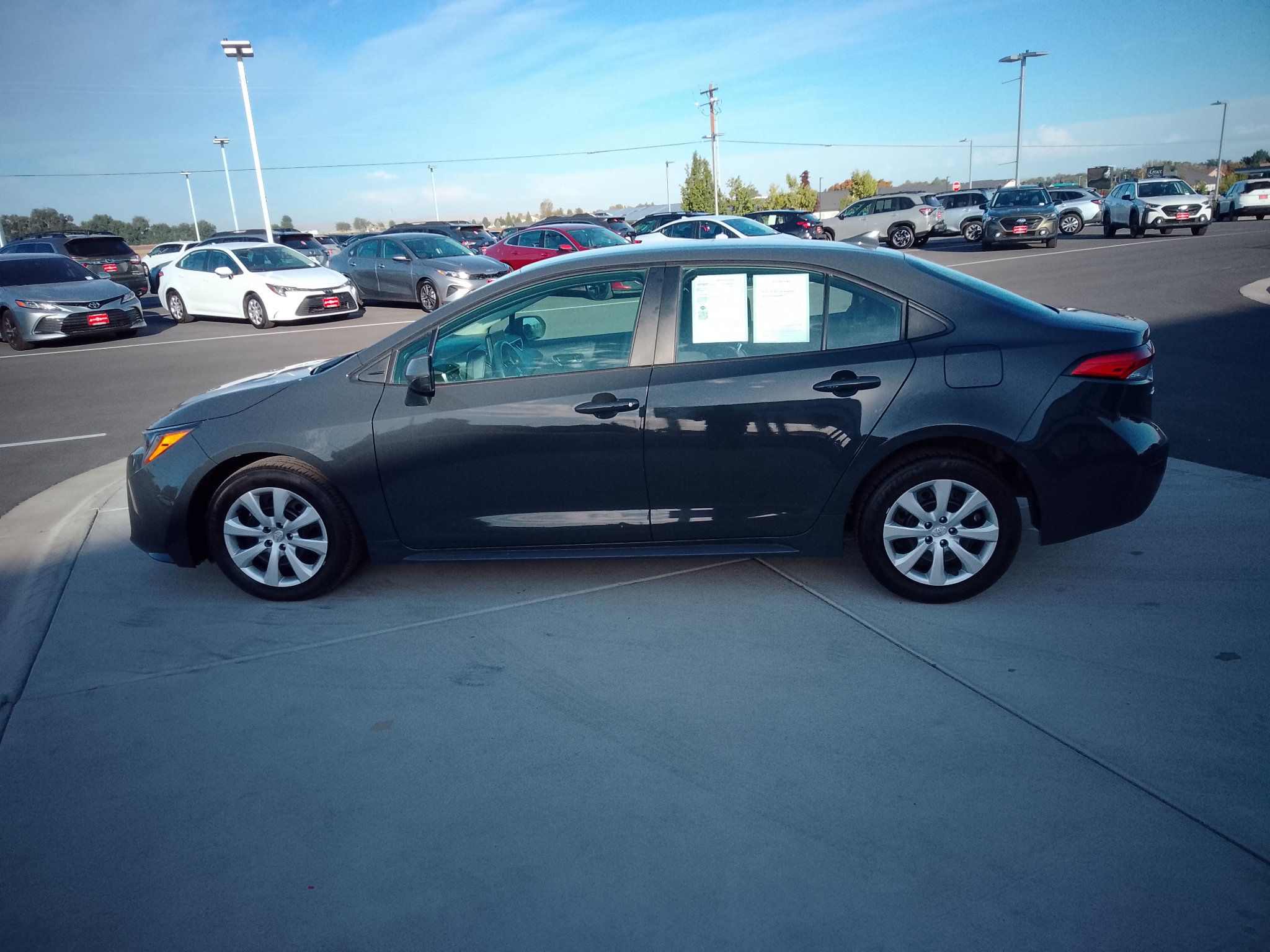 Used 2024 Toyota Corolla LE FWD image 6