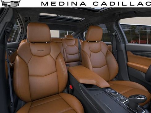 New 2026 Cadillac CT5 V w/ Platinum Package AWD/4WD image 17