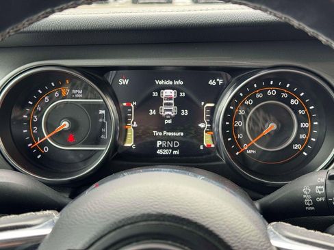 Used 2022 Jeep Wrangler Unlimited Sahara w/ LED Lighting Group image 23