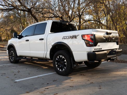 Used 2023 Nissan Titan PRO-4X w/ Pro-4x Convenience Package image 7
