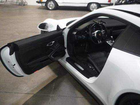 Used 2015 Porsche 911 Carrera 4S AWD/4WD image 17