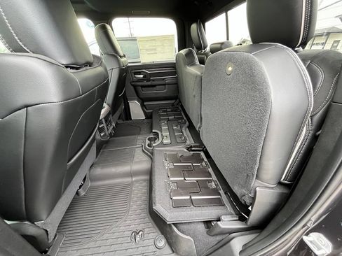 New 2026 RAM 3500 Laramie AWD/4WD image 16
