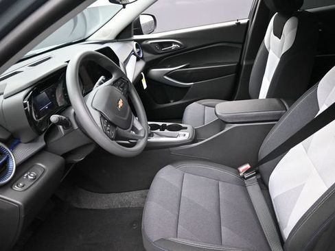 New 2026 Chevrolet Trax LS FWD image 8