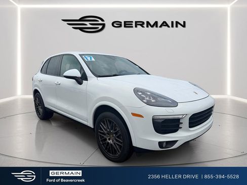 Used 2017 Porsche Cayenne Platinum Edition w/ Premium Package Plus (PJX) AWD/4WD image 1