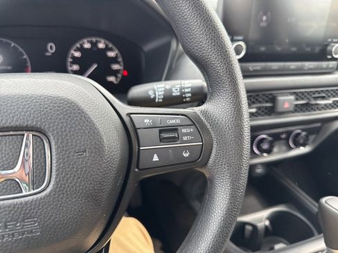 Used 2025 Honda HR-V LX image 25