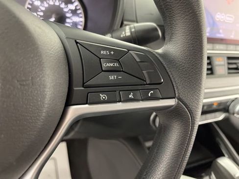 Used 2023 Nissan Altima 2.5 SV image 22