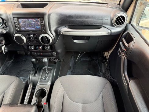 Used 2016 Jeep Wrangler Unlimited Sport w/ Quick Order Package 24S AWD/4WD image 20