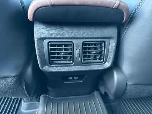 Used 2023 Toyota Venza Limited AWD/4WD image 21