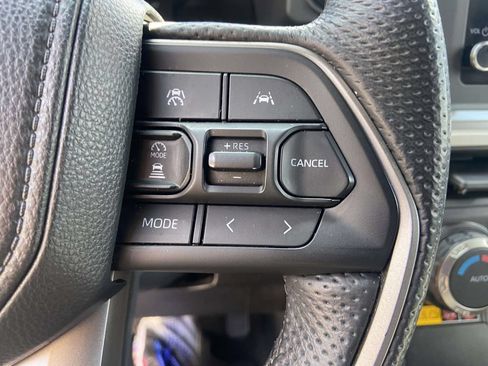 Used 2024 Toyota Tacoma SR5 AWD/4WD image 35