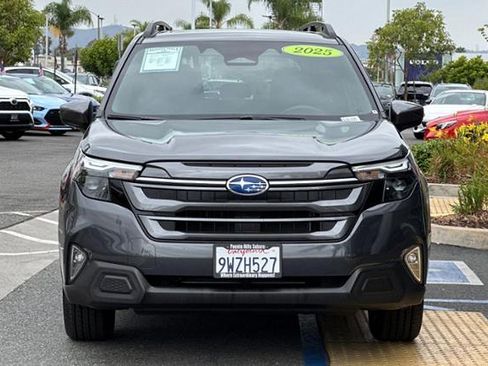 Certified 2025 Subaru Forester Premium AWD/4WD image 11