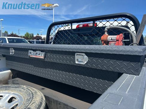 Used 2018 GMC Sierra 3500 4x4 Crew Cab image 9