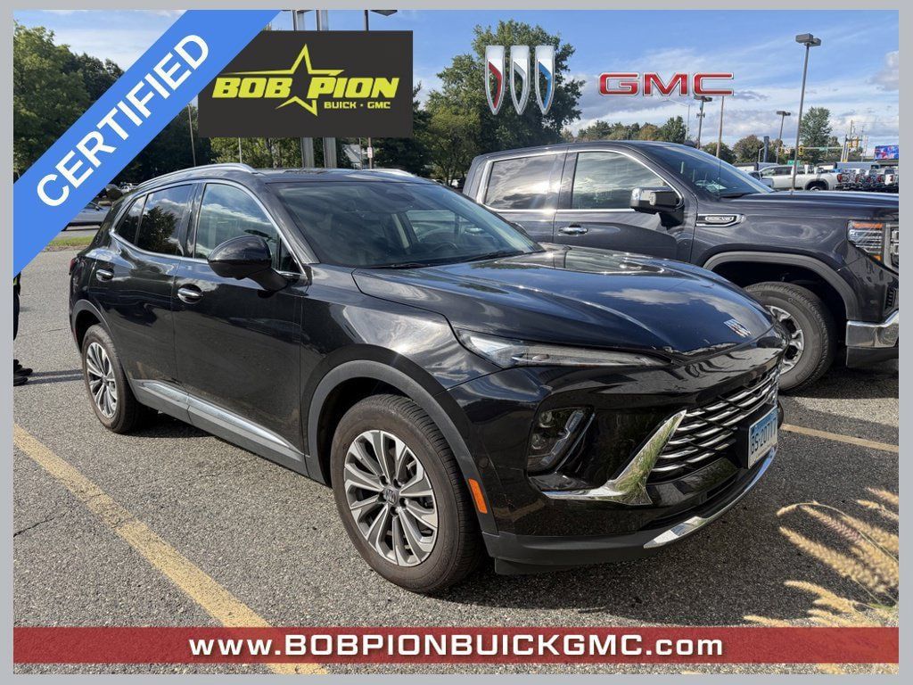 Used 2024 Buick Envision Preferred AWD/4WD image 1