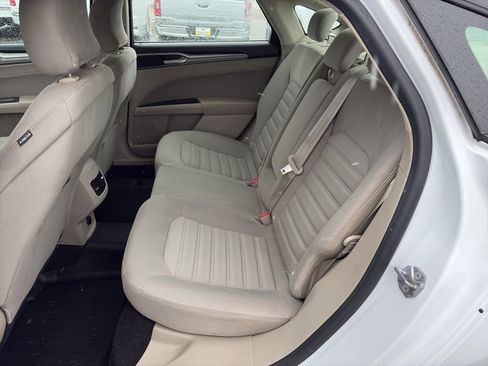 Used 2019 Ford Fusion SE AWD/4WD image 17