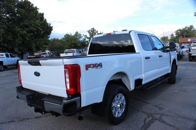 Used 2024 Ford F350 XLT w/ FX4 Off-Road Package AWD/4WD image 12