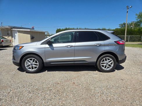 Used 2022 Ford Edge SE AWD/4WD image 2