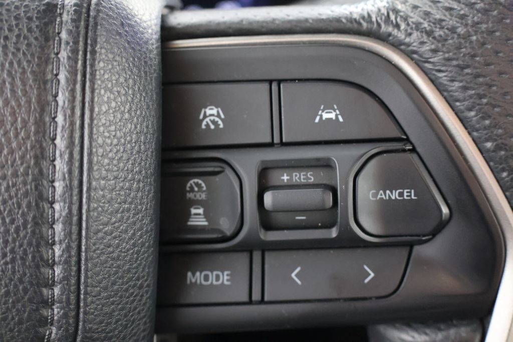 Used 2024 Toyota Tacoma Limited w/ Limited Package (LT) AWD/4WD image 12