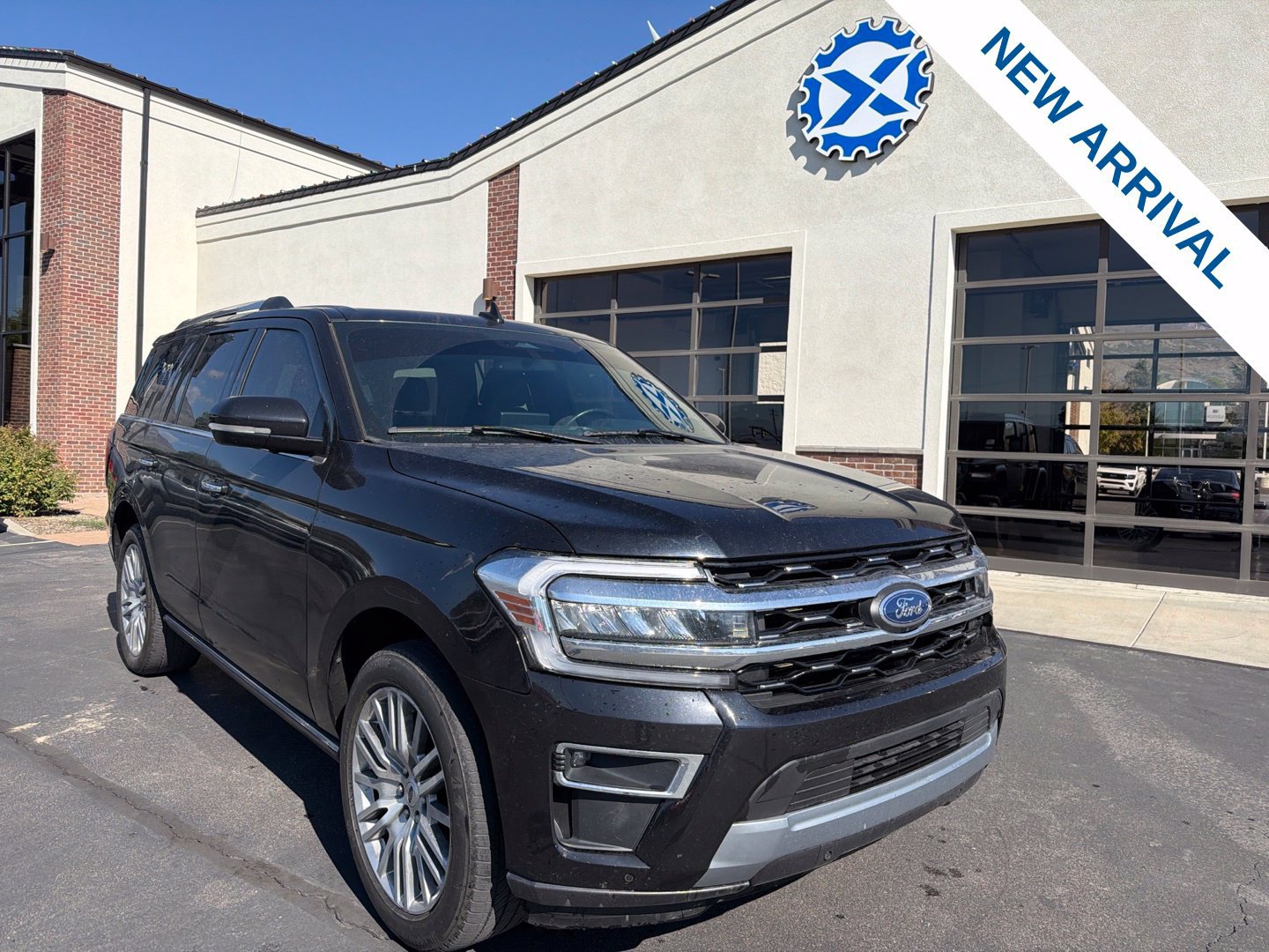 Used 2024 Ford Expedition Limited AWD/4WD image 1