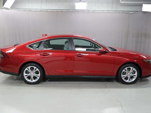 Certified 2023 Honda Accord LX image 15