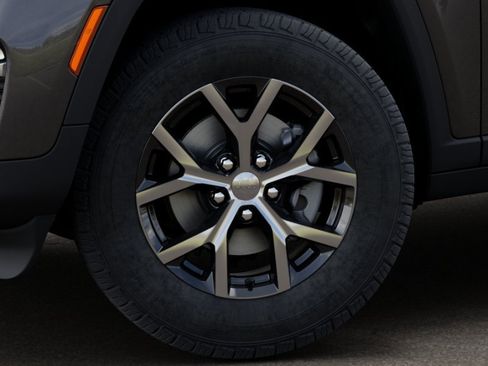 New 2025 Jeep Grand Cherokee Limited image 37