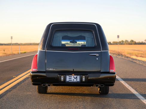 Used 2009 Cadillac DTS Hearse FWD image 63