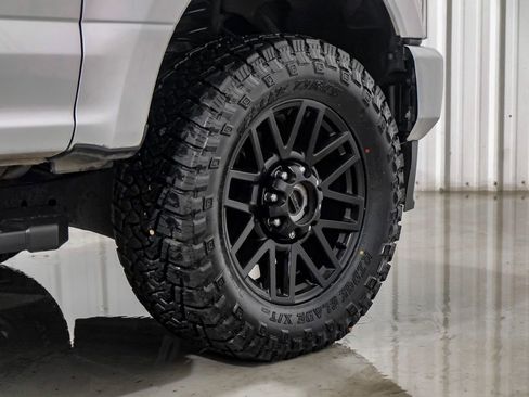 Used 2022 Ford F250 XLT w/ Black Appearance Package AWD/4WD image 59