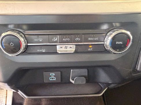 Used 2022 Ford F150 XLT w/ Equipment Group 301A Mid image 26