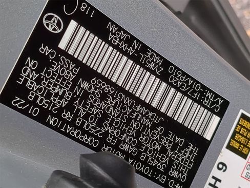 Used 2022 Toyota Prius L Eco image 33