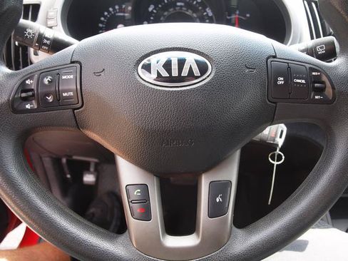 Used 2015 Kia Sportage LX AWD/4WD image 9