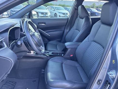 Used 2024 Toyota Corolla Cross AWD Hybrid w/ Convenience Package image 17