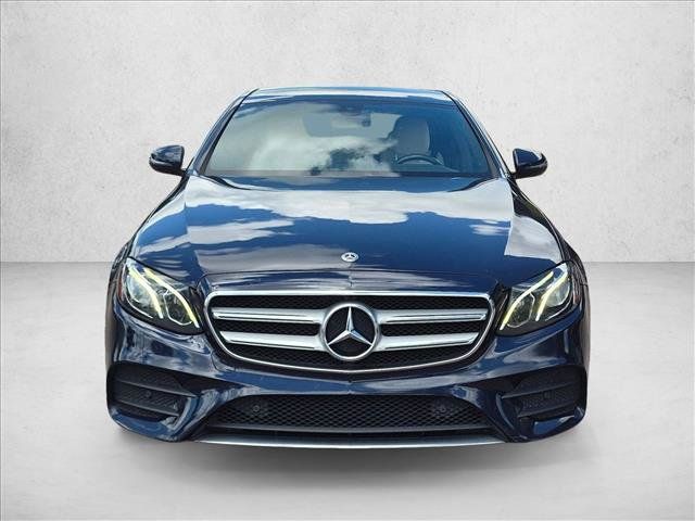 Used 2018 Mercedes-Benz E 300 4MATIC image 2
