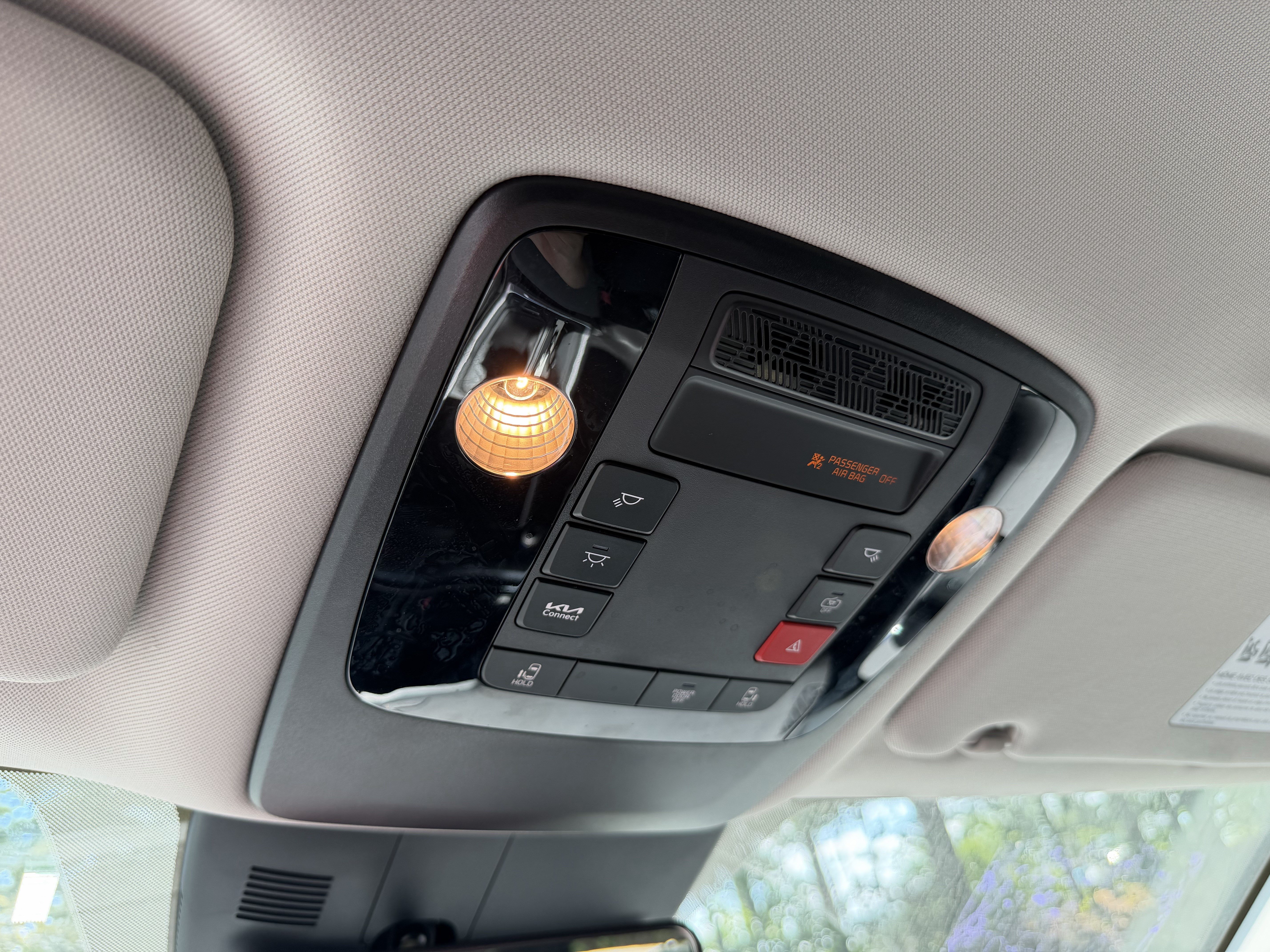 Certified 2026 Kia Carnival FWD image 29