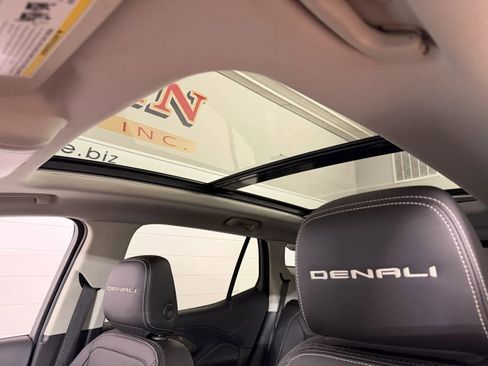 Used 2024 GMC Terrain Denali w/ Denali Premium Package AWD/4WD image 13