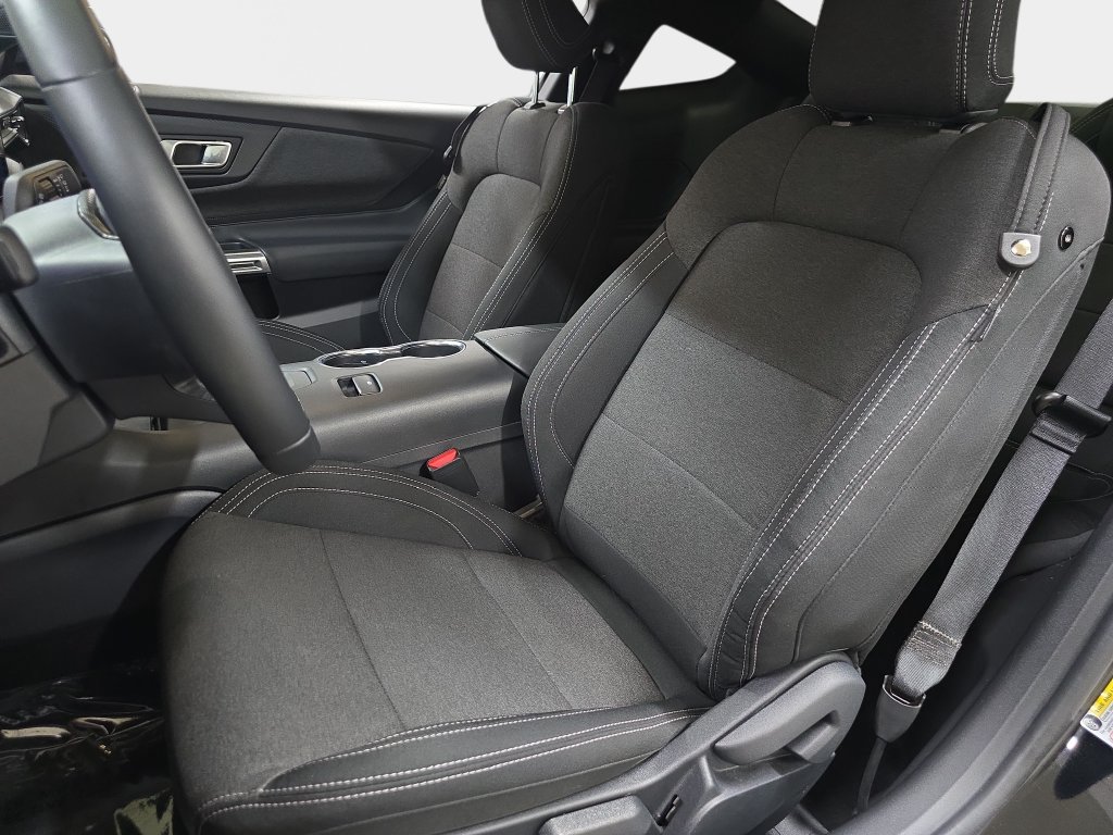 Used 2024 Ford Mustang Coupe RWD image 17