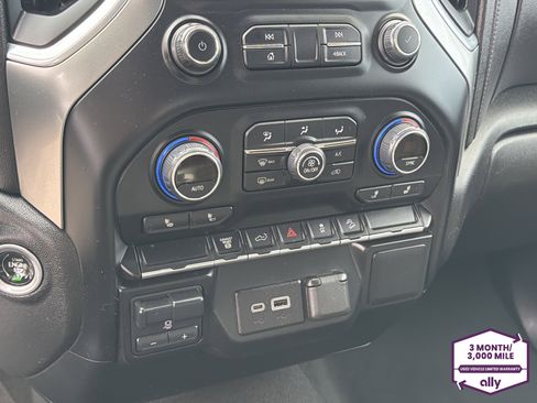 Used 2022 Chevrolet Silverado 2500 LT w/ Convenience Package image 23