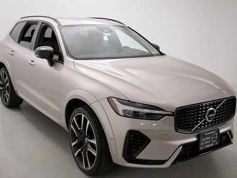 Certified 2023 Volvo XC60 T8 Ultimate w/ Protection Package Premier AWD/4WD image 4