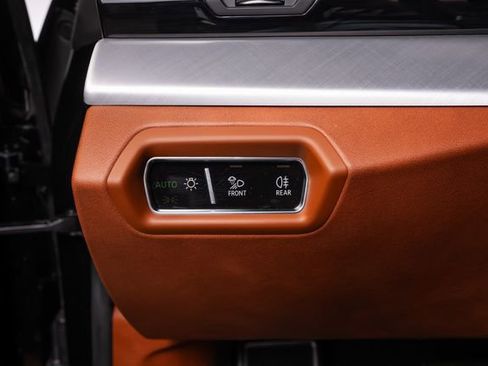 Used 2022 Lamborghini Urus AWD/4WD image 47