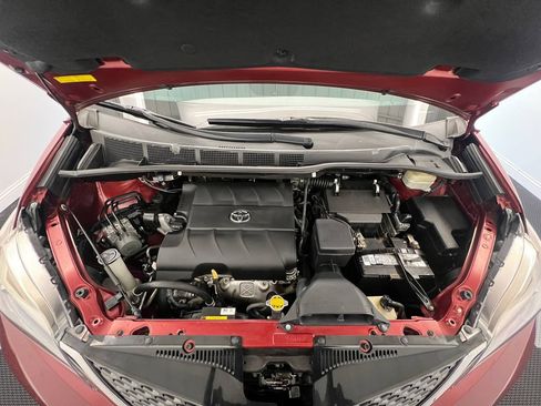 Used 2016 Toyota Sienna SE Premium image 27