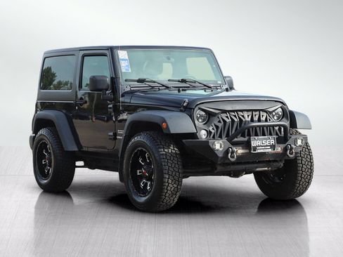Used 2017 Jeep Wrangler Sport w/ Connectivity Group AWD/4WD image 7