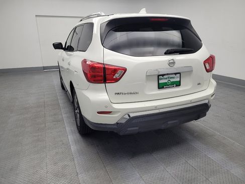 Used 2019 Nissan Pathfinder SL image 6