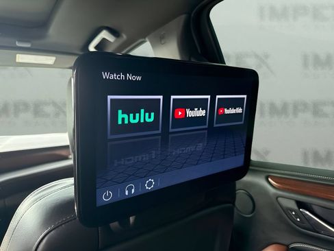 Used 2023 GMC Yukon XL Denali Ultimate AWD/4WD image 15