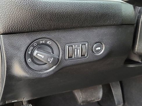 Used 2022 Dodge Challenger GT image 17