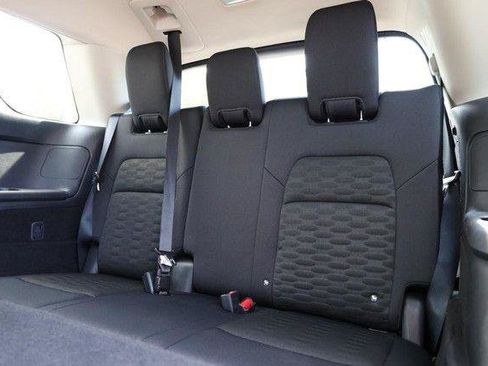 Used 2025 Nissan Pathfinder SV AWD/4WD image 26