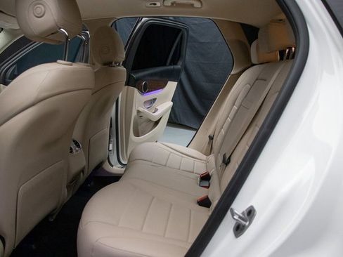 Used 2022 Mercedes-Benz GLC 300 4MATIC image 21