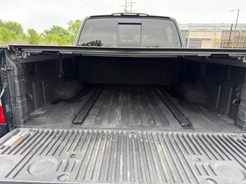 Used 2021 Nissan Titan SV w/ SV Convenience Package AWD/4WD image 30