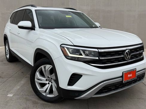 Used 2023 Volkswagen Atlas SE image 1