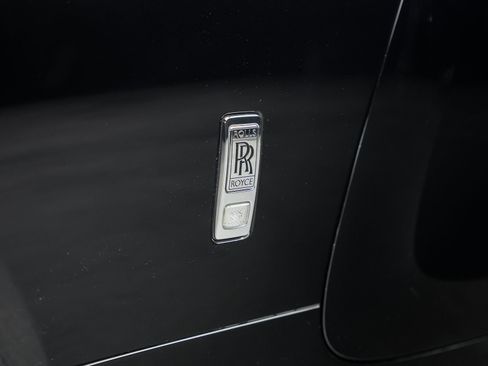 Used 2016 Rolls-Royce Dawn RWD image 25