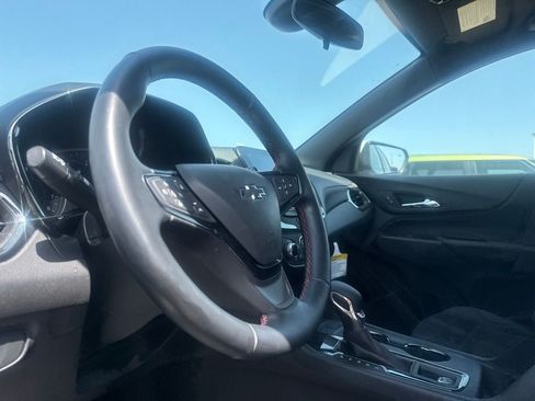 Used 2024 Chevrolet Equinox RS FWD image 29